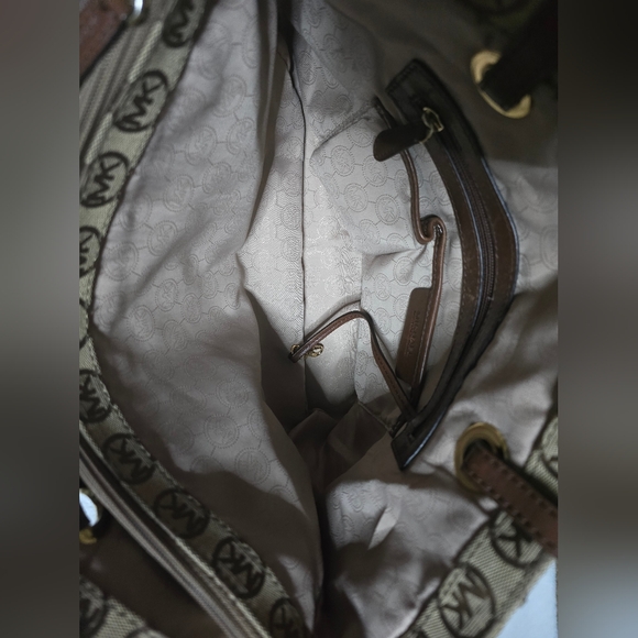 Michael Kors Purse Tan Brown Shoulder Bag Handbag MK Tote - Picture 10 of 15